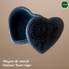Cargar imagen en el visor de la galería, Barro negro alhajero