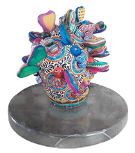 Cargar imagen en el visor de la galería, Corazón de barro policromado