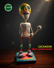 Cargar imagen en el visor de la galería, Luchador de barro policromado
